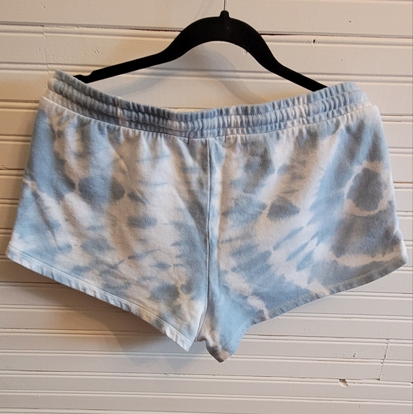 Z Supply Sadie Tie Dye Blue and White shorts - Picture 4 of 6